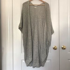 Aritzia ionic cape in speckled gray